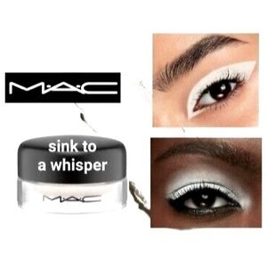 🆕 MAC paint pot “Sink to a Whisper”